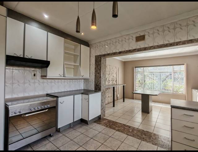4 BEDROOM HOUSE FOR SALE IN ARCON PARK